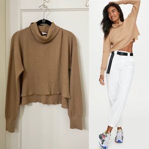 Aritzia TNA cropped waffle knit thermal turtleneck top in honey beige size S